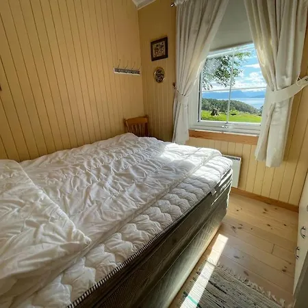 Sjarmerende Omgitt Av Vakker * Molde