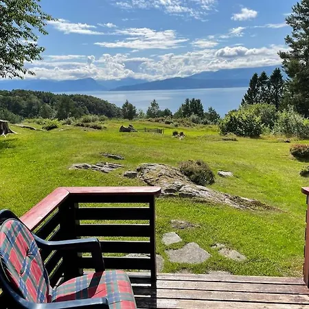 Sjarmerende Omgitt Av Vakker Lejlighed *