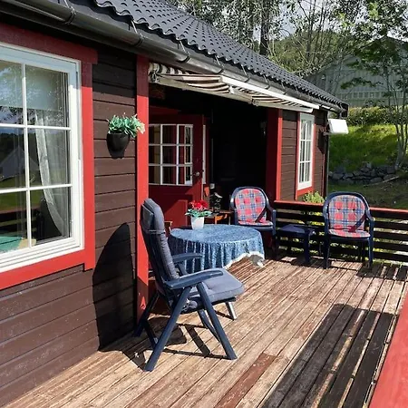 Sjarmerende Omgitt Av Vakker * Molde