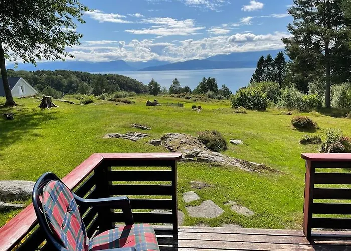 Sjarmerende Omgitt Av Vakker Leilighet *
