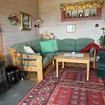 Sjarmerende Omgitt Av Vakker * 莫尔德
