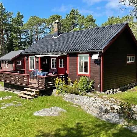 Sjarmerende Omgitt Av Vakker Daire Molde